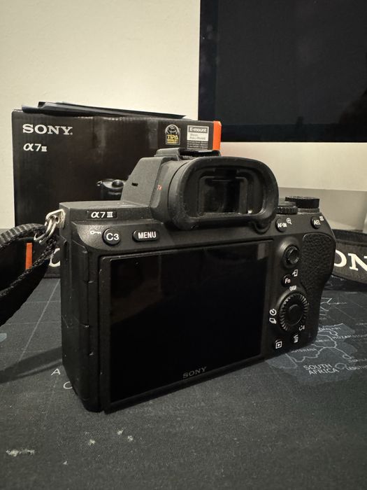 Máquina Fotográfica SONY A7 Mark III (Full-Frame)