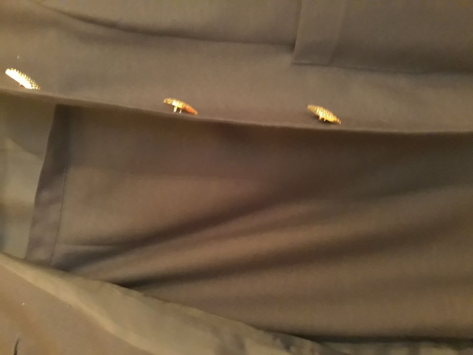 Conjunto saia e casaco preto tamanho 40 como novo