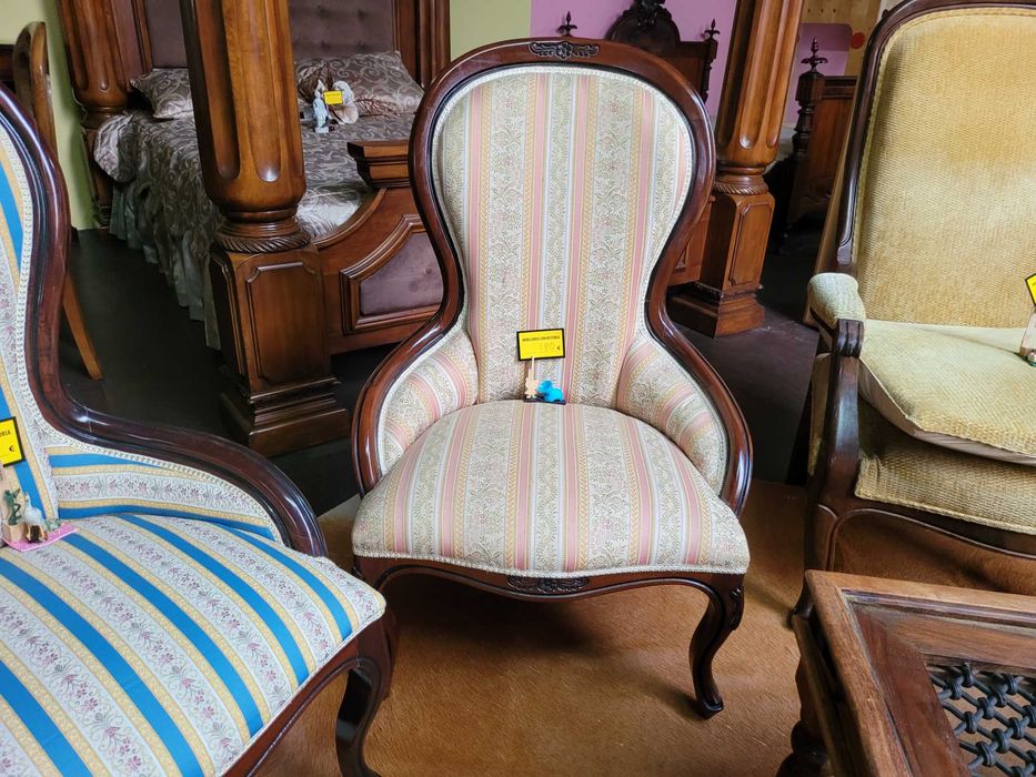 Poltronas - óptimo estado - Sem qualquer zona rasgada ou