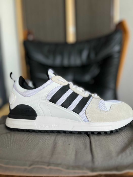 Adidas ZX700_HD r.7,5