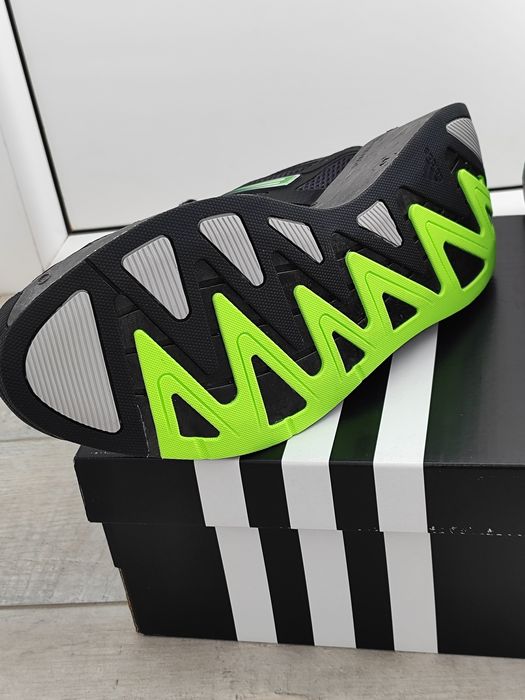Оригінальні кросівки Adidas Adizero Aruku JQ8207
