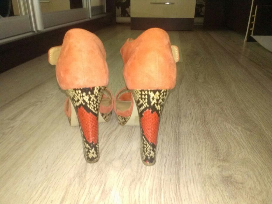 Босоніжки 37 розмір