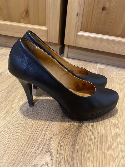 Czarne szpilki rozm.40