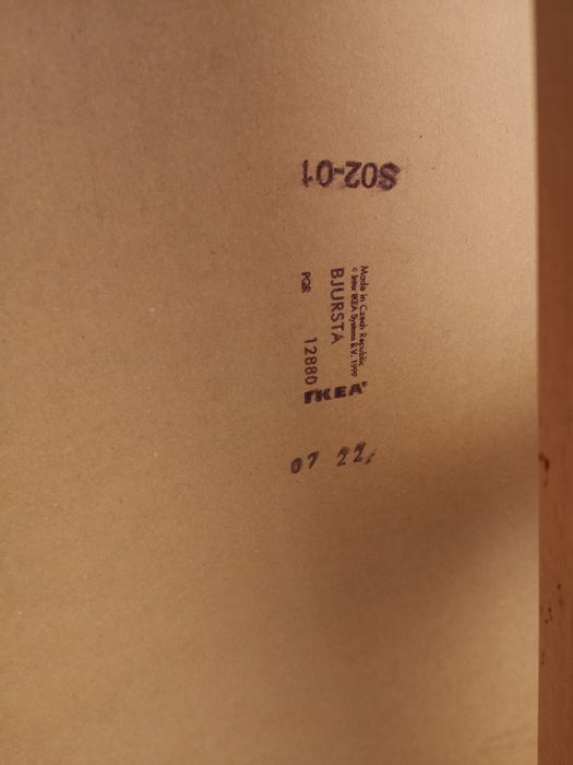 Mesa Ikea "Bjursta"