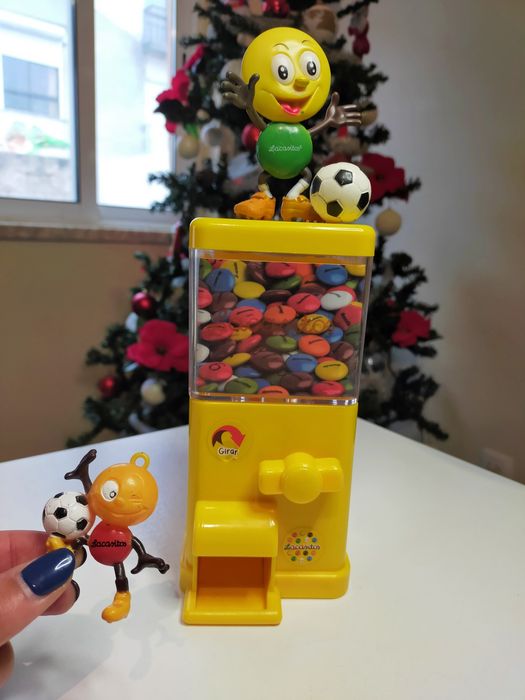 Dispensador e boneco lacasitos