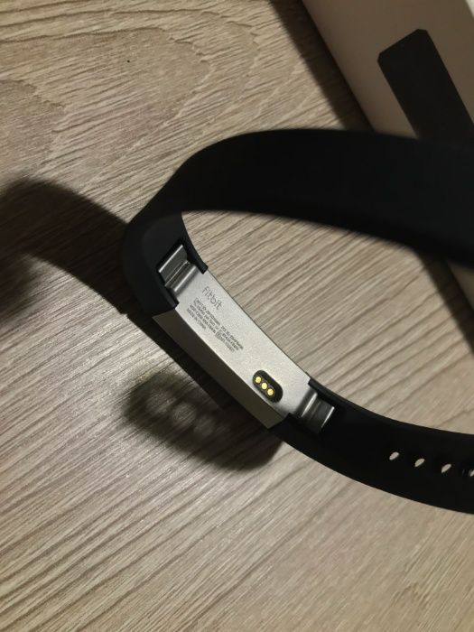 Фитнес-трекер Fitbit Alta Black Large (FB406BKL)