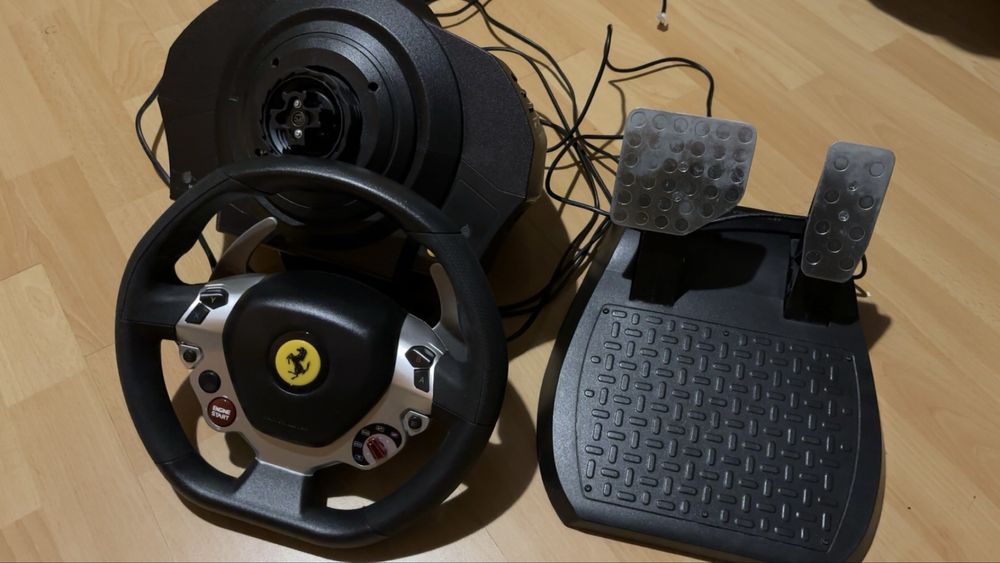 Thrustmaster TX Racing Wheel - Ferrari 458 Italia