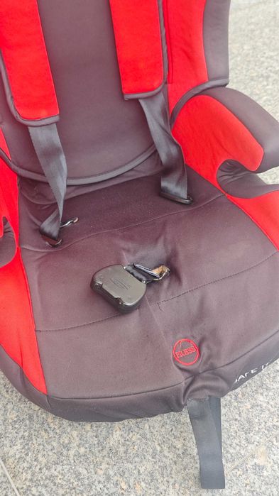 Cadeira criança ISOFIX (Grupos I, II e III)