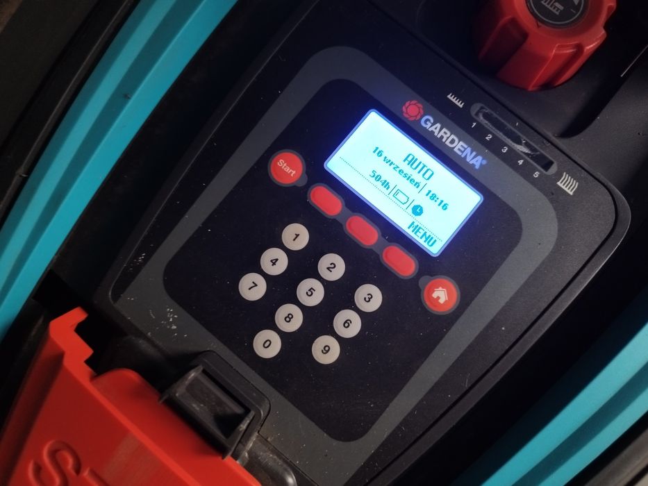 Robot Gardena Lr40i + daszek Gardena