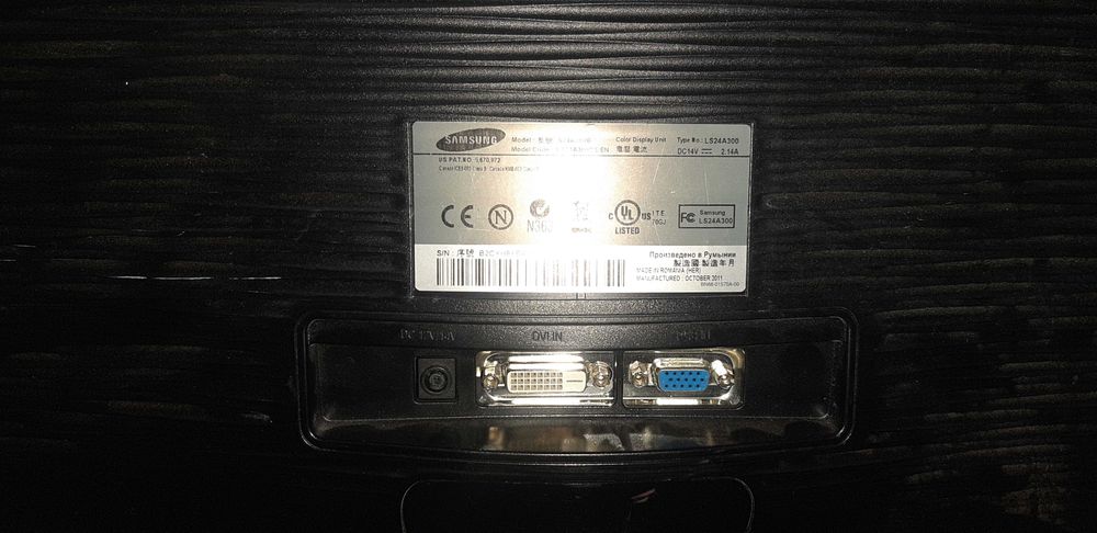 Монитор Samsung S24A300B / 24" (1920x1080) TN LED / VGA, DVI