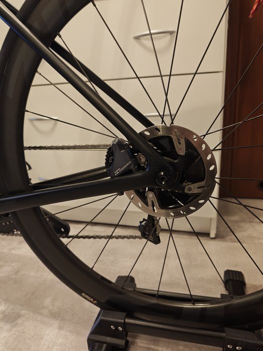 Rower szosowy Specialized S-works Tarmac SL6 56 Zipp 303s pomiar mocy.