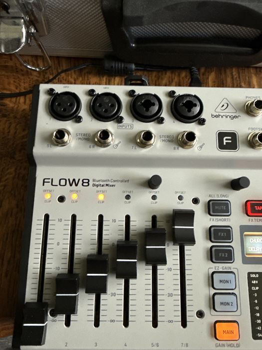 Behringer flow 8 mikser cyfrowy