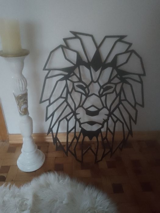 Dekorację do domu  głowa lwa wycinana laserowo