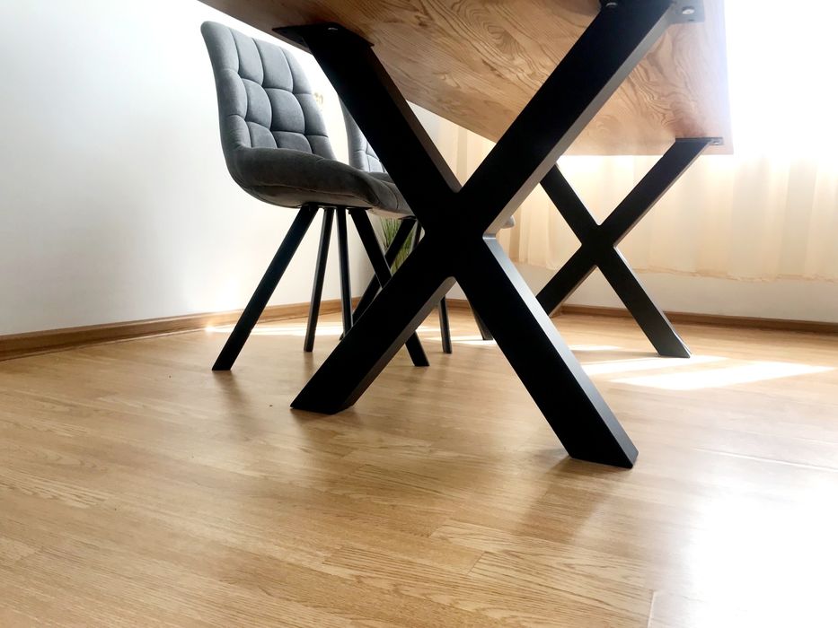 Столик  з   Ясеня