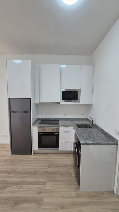 Estúdio com garagem  – Open Space – Av. Comendador Ferreira de Matos