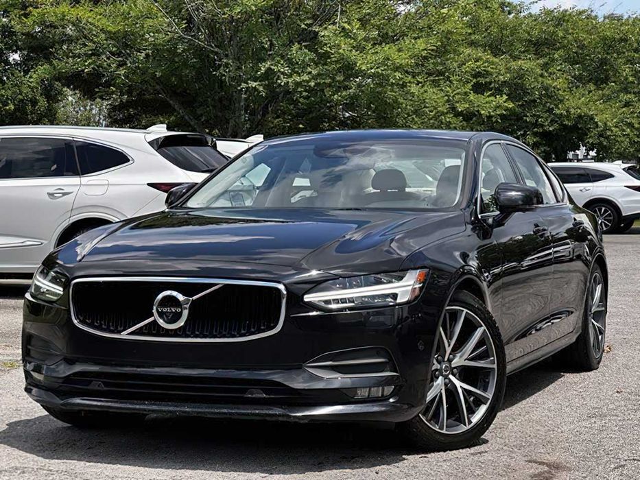 Volvo S90      2020