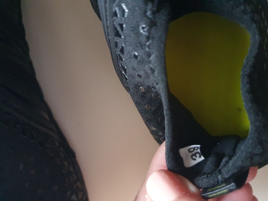 Buty do pływania