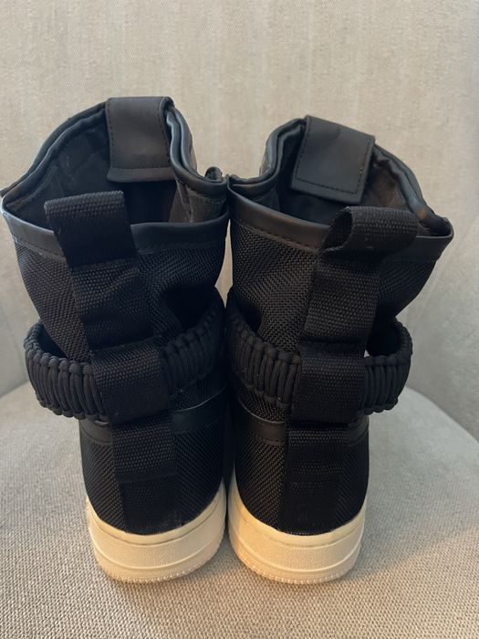 Nike Air Force 1 SE Premium czarne skora 39