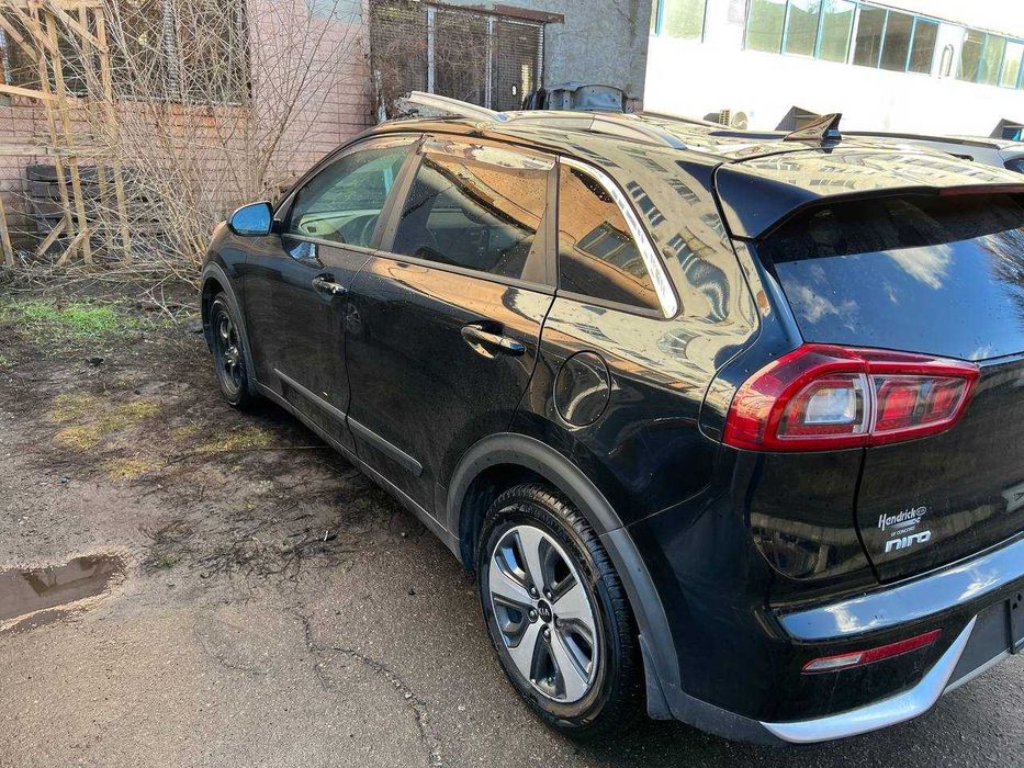 Разборка Kia Niro дверь капот фара крыло бампер батарея сцепление люк