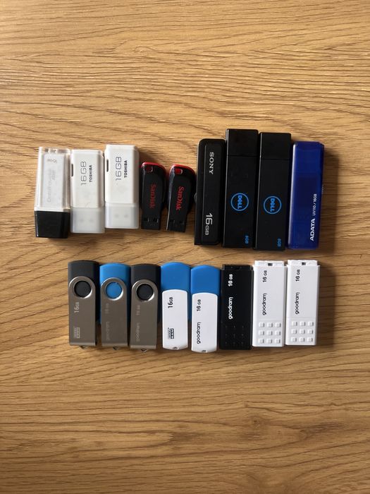 Pendrive 16 x 16 GB GOODRAM Sony Dell Sandisk Toshiba