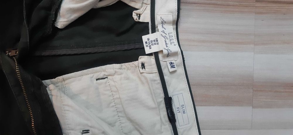 [21] Spodnie materiałowe marki H&M rozmiarze 32.