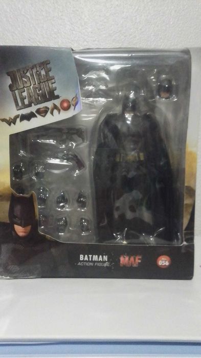 Figura Batman Justice League (MAF) com acessórios