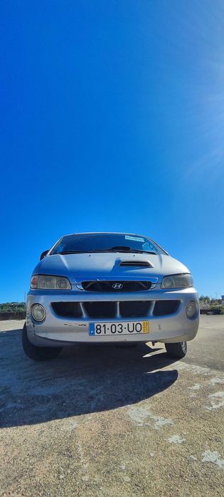 Vendo Hyundai H1 SV de 2003, com 6 lugares e divisória de carga rígida. — photo 2