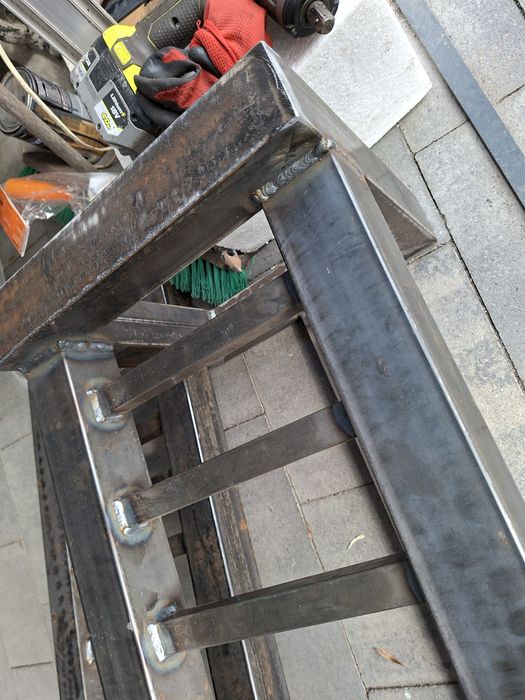 Najazdy samochodowe profil 6x6