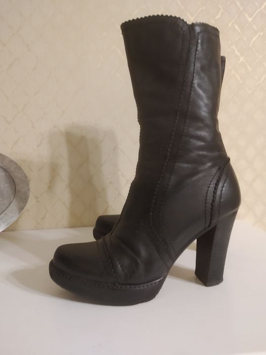 Ботильйони  шкіра розмір 39