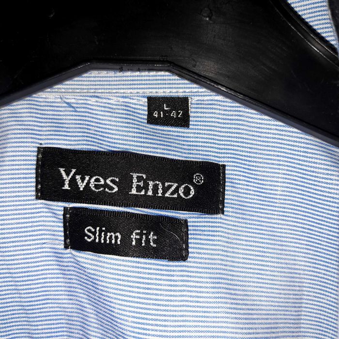 Camisa de homem usada em muito bom estado