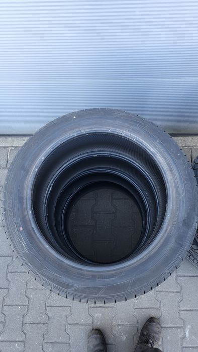 Opony 235/55R20 dwa komplety lato, zima