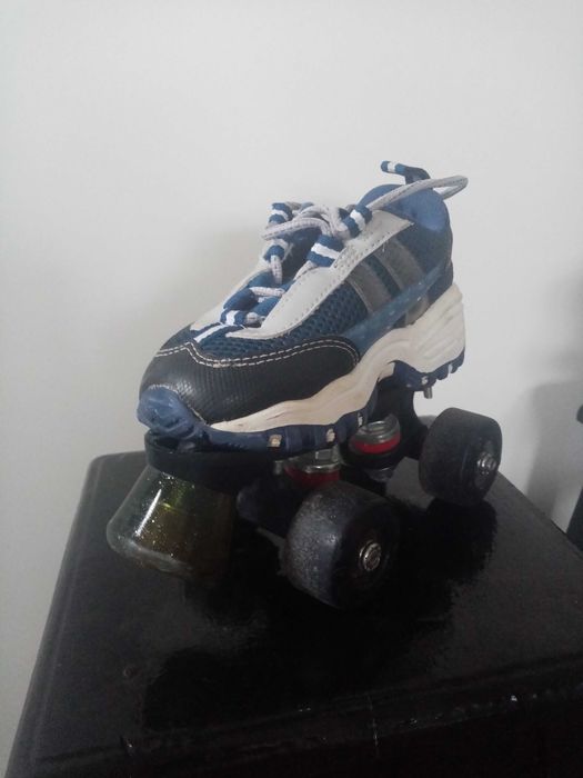 Patins 4 rodas criança (com pouco uso)