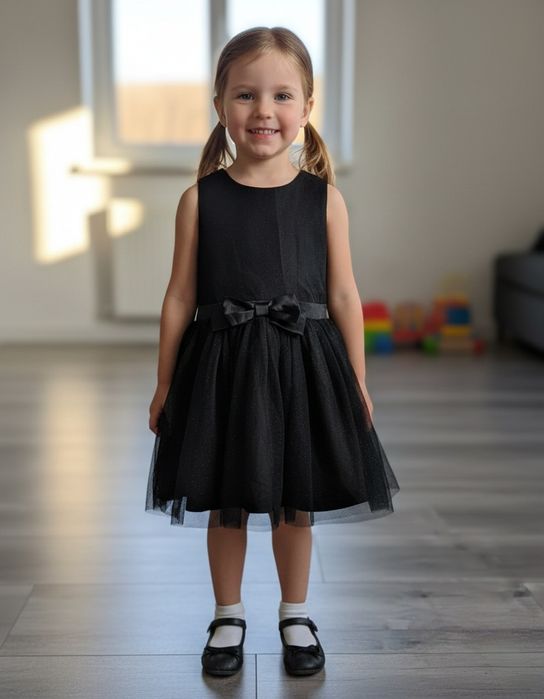 Piękna czarna sukienka wizytowa z tiulem kokardą brokatowa błyszcząca