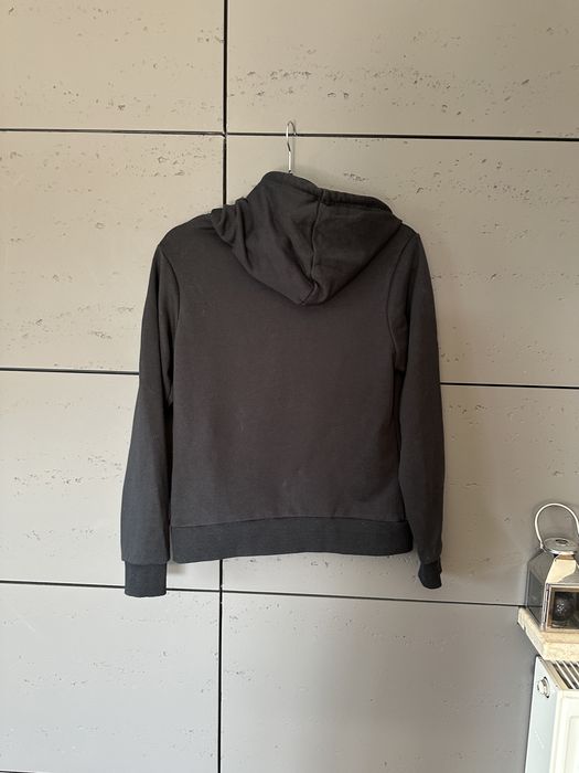 Czarna bluza kangurka z kapturem guess xs s m