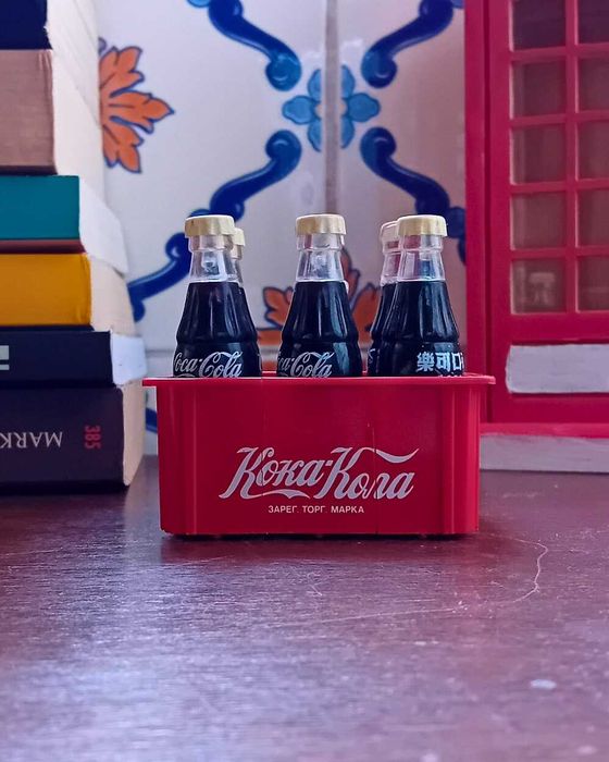 VINTAGE Coca-Cola – Conjunto 6 Mini Garrafas com Caixa – Anos 90