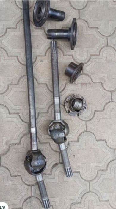 Шрусы,шпильки,гайки Уаз,шайбы,пары,втулки шкворня,флянцы,ключи ступиц