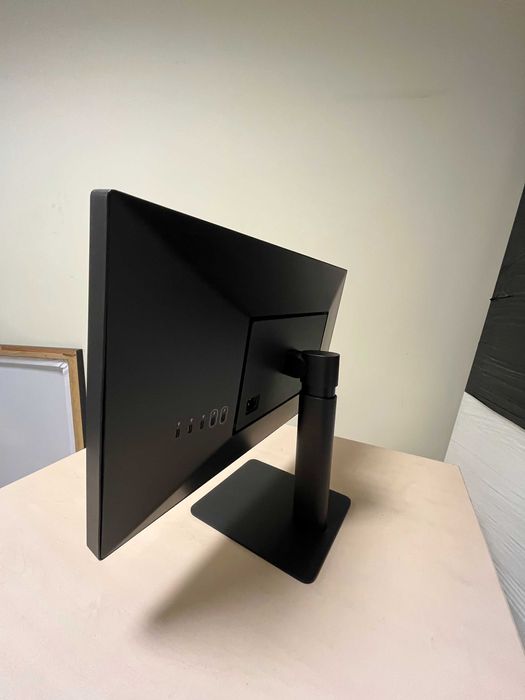 LG ultrafine 4k 24 (for Mac)