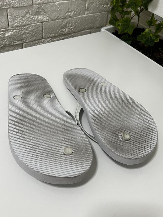 Білі шлепанці ASOS 40-41