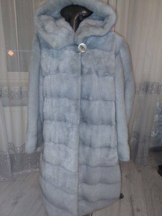 Норкова шуба,голубого окрасу