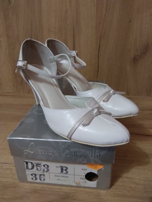 Białe czułenka na obcasie, buty ślubne, półbuty, pantofle, rozm. 36