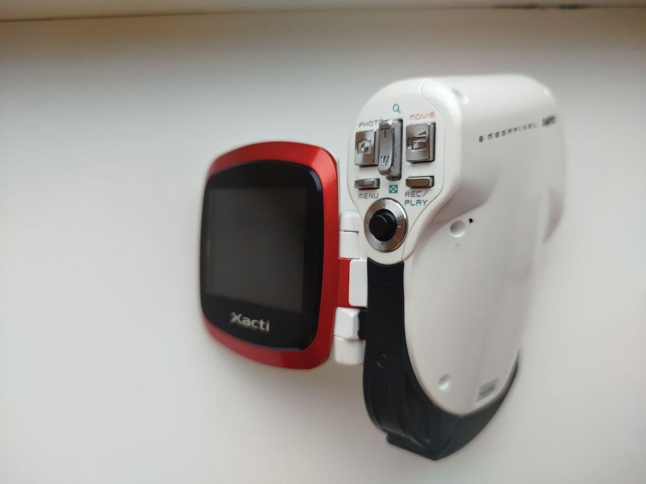Цифрова відеокамера Sanyo Xacti VPC-CA6