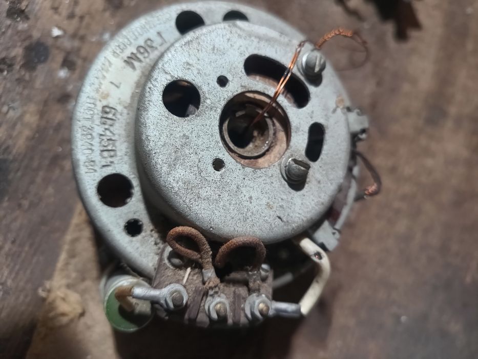 Продам новий генератор на иж 6 v