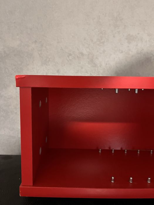 Wąski regał Ikea Gnedby (na Cd/DVD) - CZERWONY