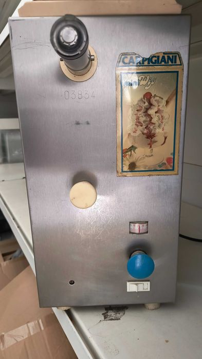 Automat do bitej śmietany Carpigiani