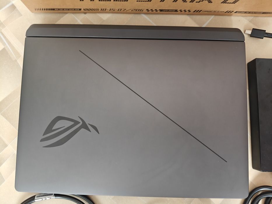 ASUS ROG Strix G16 G615JH (i5-13450HX, RTX 5050 8GB DDR7, 16 GB DDR5)