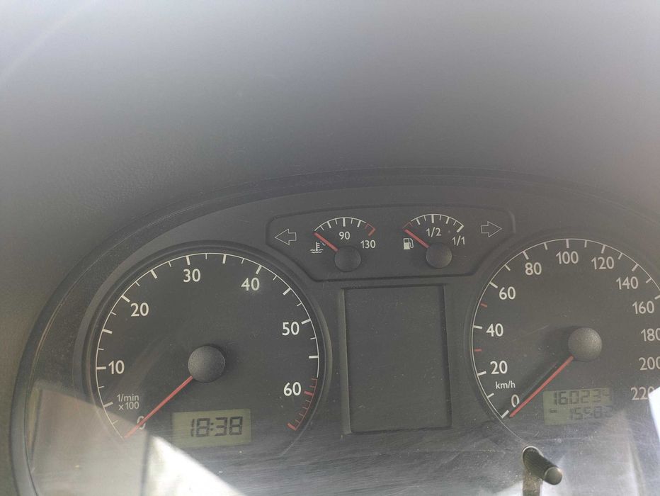 Volkswagen Polo 1.2 - Ano: 2003 : Gasolina : 160 223 km
