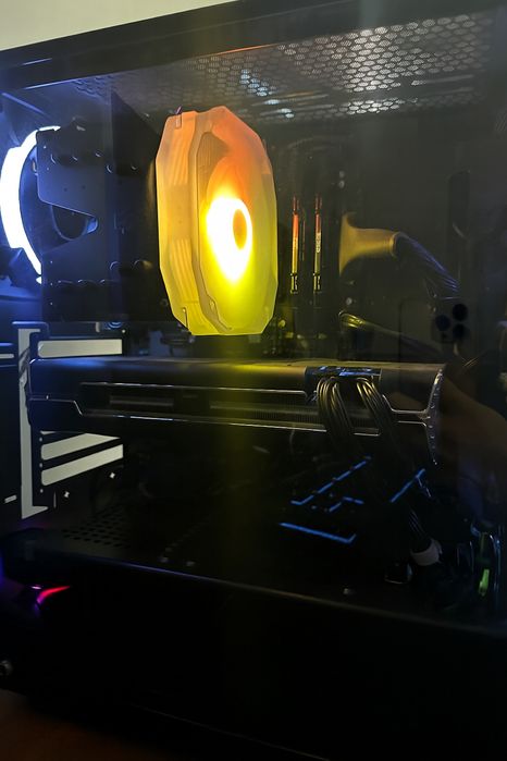 Komputer RX5700XT Ryzen 5 2600 RAM 16GB 3200MHz