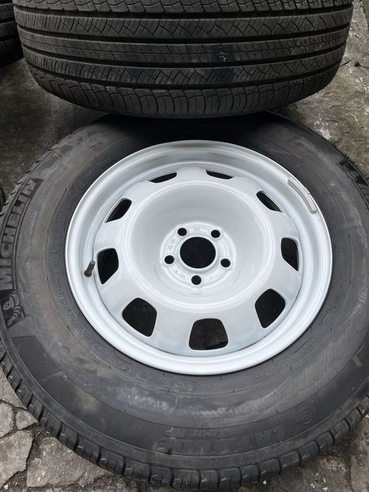 Orginal Felgi Stalowe Land Rover Defender 255/70R18 Michelin Opony