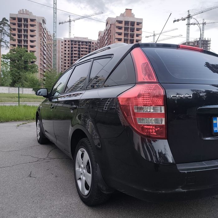 Киа Сид 1.6 газ-бензин