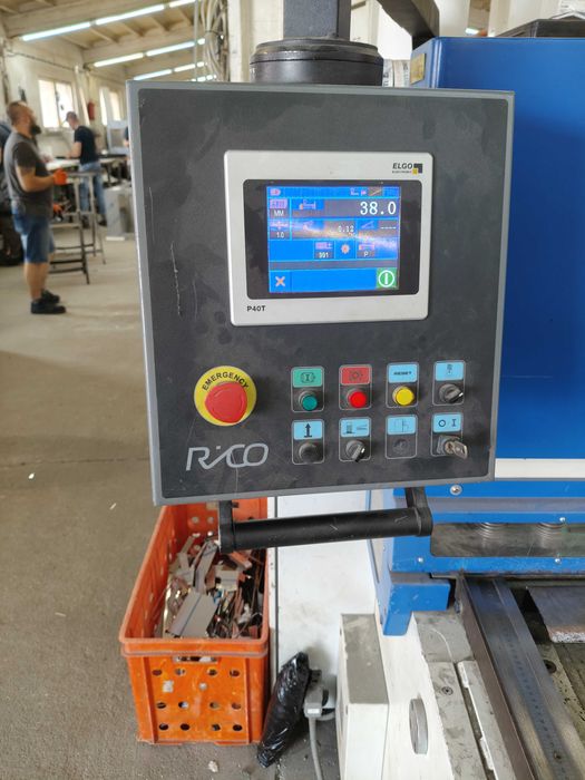 Gilotyna RICO HGR304, Sterowanie ELGO P40